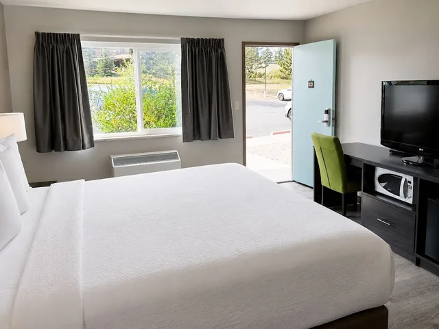 غرفة قياسية مفردة بسرير كينج، Rocky Mountain Hotel And Conference Center 5/10