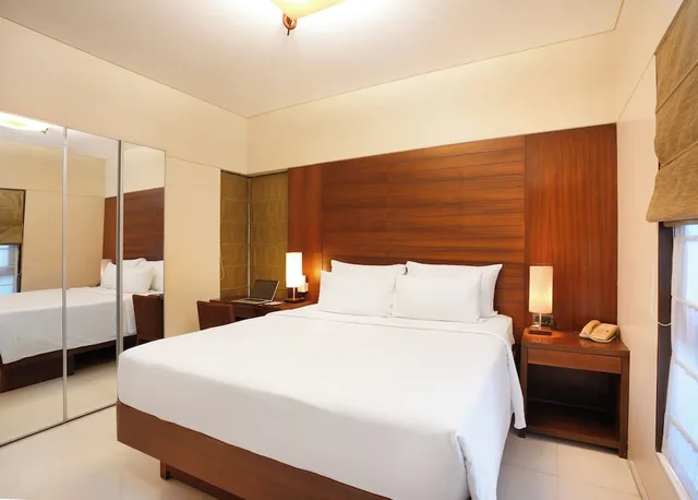 جناح تنفيذي بسرير كينج بغرفة نوم واحدة، Oakwood Residence Naylor Road Pune 1/3