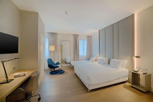 غرفة متصلة عائلية بسرير كوين وسريرين منفصلين، Nh De La Gare Hotel Bologna 4/7