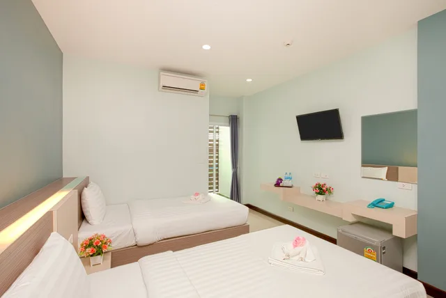 Deluxe, Twin Beds, Je T'aime Hotel 1/3