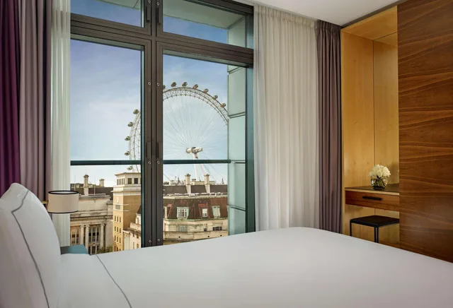 Executive Studio London Eye View، Park Plaza County Hall London 1/5
