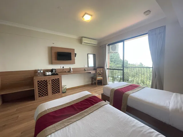 غرفة ديلوكس بسريرين منفصلين وسرير كينج، Hotel Himalayan Villa Pvt Ltd 2/10