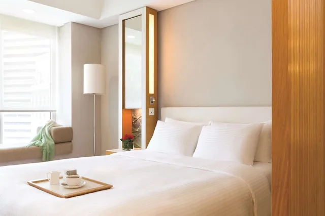 غرفة كلوب بسرير كوين بإطلالة على المرفأ، JEN Hong Kong by Shangri-La 1/2
