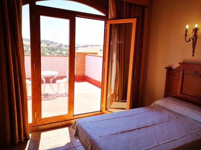 غرفة بسريرين منفصلين بشرفة، HOTEL ALFONSO VIII 1/3