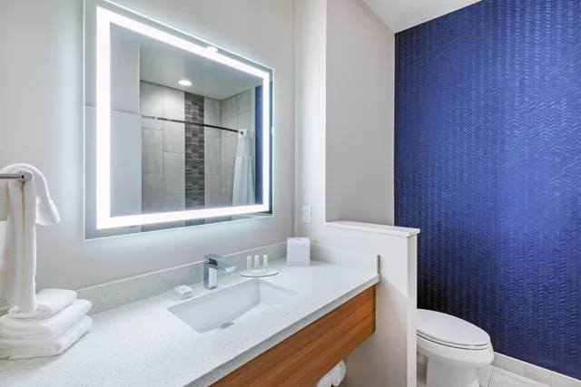 room, 2 queen beds, Fairfield Inn & Suites by Marriott Aberdeen 10/12