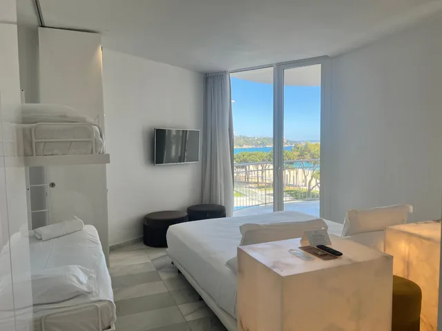 Room, Double Bed, Side Sea View, Balcony، Hotel Aromar 4/8