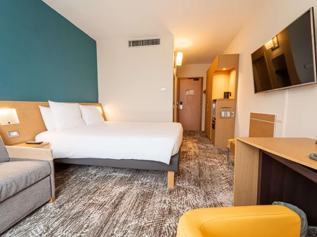 Superior, Double Bed, Sofa, Novotel Roma Est 7/10