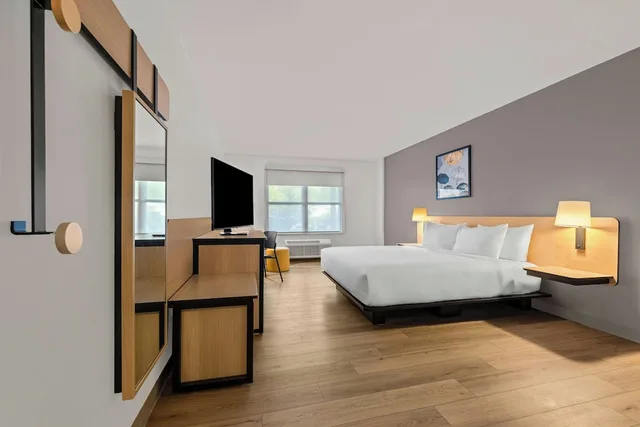 غرفة بسرير كينج، The Magnolia Hotel, St Augustine Downtown Historic District, FL 3/6