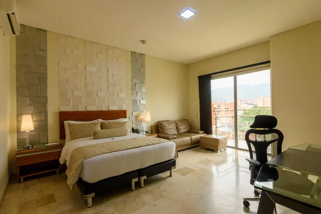 غرفة ديلوكس بسرير كوين بشرفة، Dorado La 70 Hotel 4/6