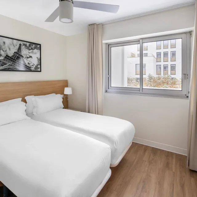 شقة بغرفتي نوم مع أريكة، Royal Regency Paris Vincennes 2/7