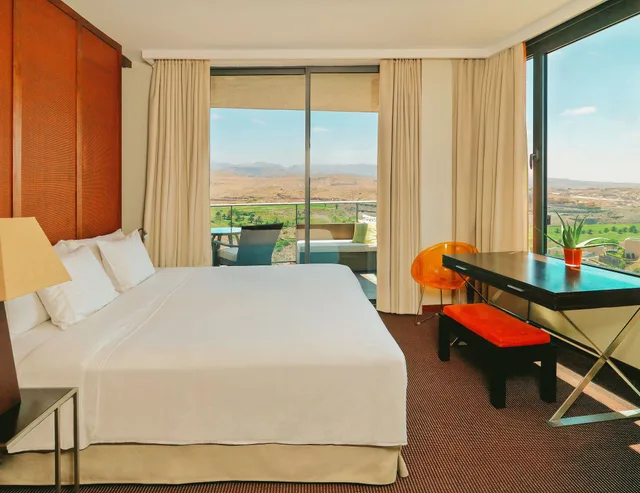 جناح ديلوكس بانورامي بأربعة أسرّة بإطلالة، Salobre Hotel Resort Serenity 2/4