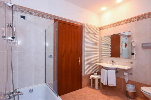 غرفة عائلية بسرير بطابقين، Hotel Master 7/7