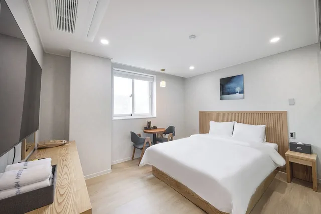 Mini, Double Bed, Hot Spring Bath، Dongbusan Hotel 2/3