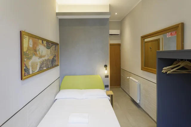 Economy, Double Bed, Small, Seven 4/7