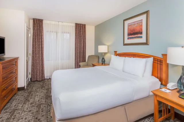 جناح استوديو بسرير كوين مع أريكة، Sonesta Es Suites Atlanta Perimeter Center 2/5