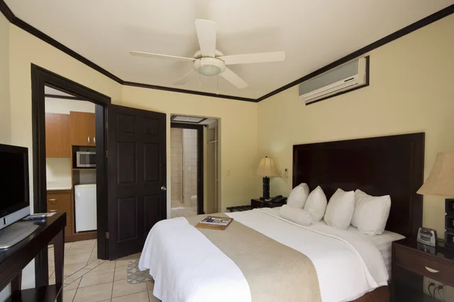 جناح عائلي بسريرين كوين مع أريكة، Hotel Villa Los Candiles 2/6