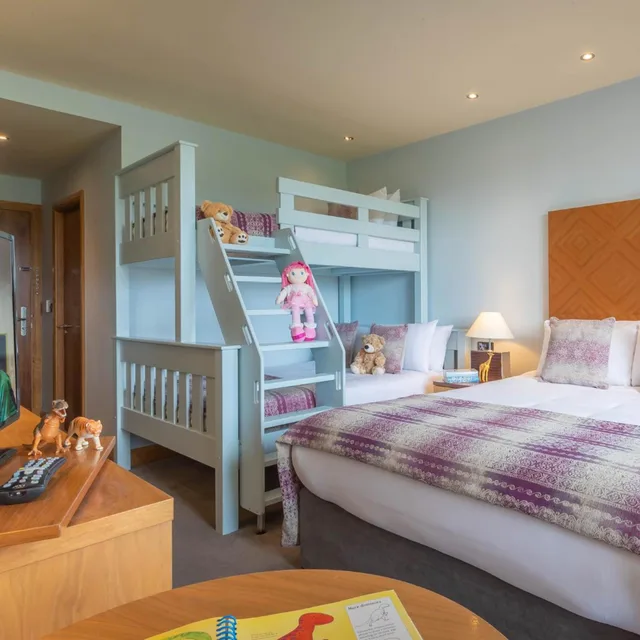 Family, Bunk Bed, The Connacht Hotel 1/3