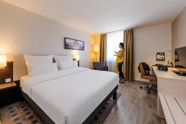غرفة قياسية بسرير مزدوج، Mercure Hotel Muenchen Sued Messe 2/5