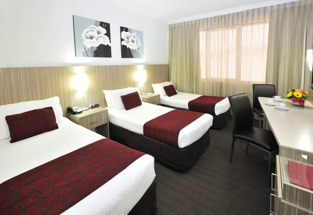 Deluxe, Triple, 3 Beds, Metro Hotel Marlow Sydney Central 2/5