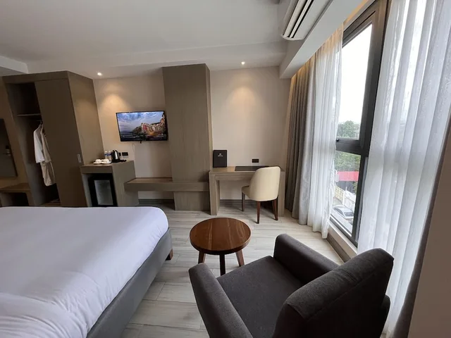 غرفة ديلوكس بسرير كينج، Capitol Hill Hotel and Suites 4/5