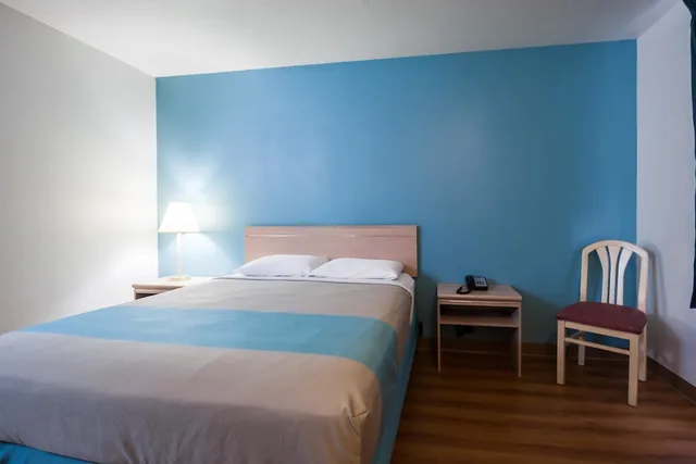غرفة قياسية بسرير كوين لذوي الإعاقة، Motel6 Seaside, OR 4/5