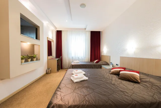 غرفة ثلاثية، Vigor Hotel 6/10