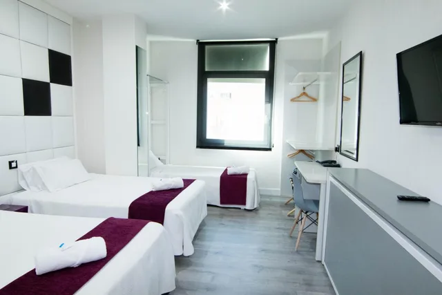 غرفة عائلية بسرير فردي، Hotel Avenida de Espana 8/10