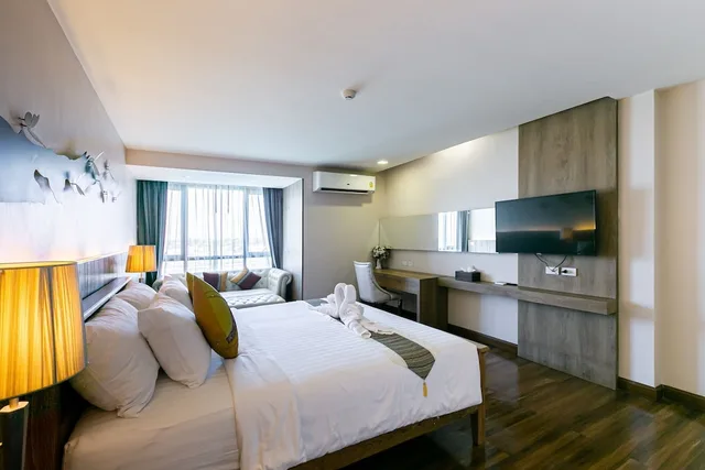 1 Bedroom, Suite, King Bed, Grand Ratchapruek Hotel 7/10