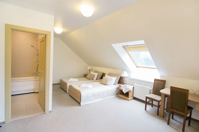 Superior, Twin Beds, Hotel Domus Maria 2/4