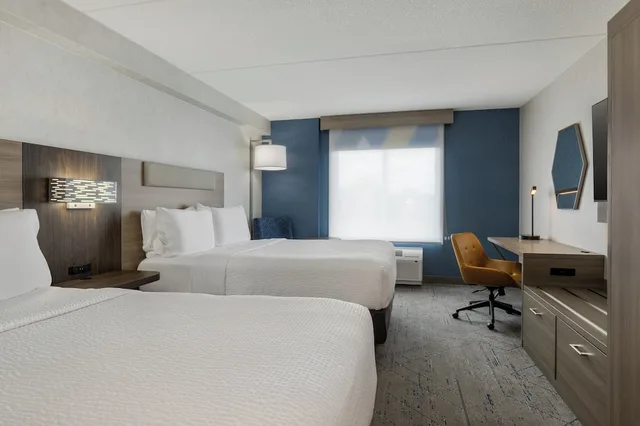 غرفة قياسية بسريرين كوين لذوي الإعاقة، Holiday Inn Express And Suites Ottawa East Orleans 2/9