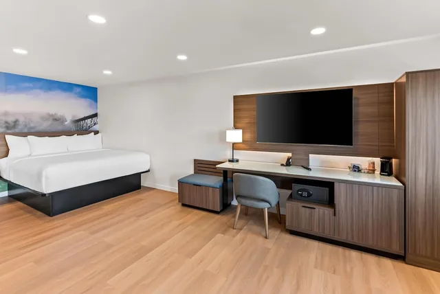 غرفة بسرير كينج لذوي الإعاقة، Clarion Pointe Mount Vernon - Burlington WA 5/10