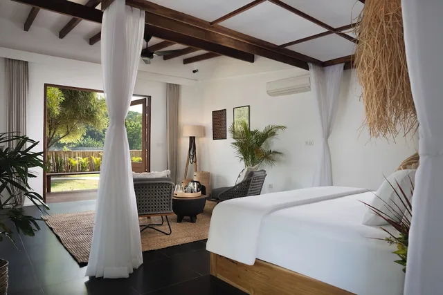Room, King Bed, Hill View، Pondok Santi Estate 1/4