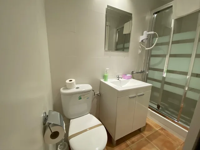 غرفة مفردة، Far Home Hostel 8/10