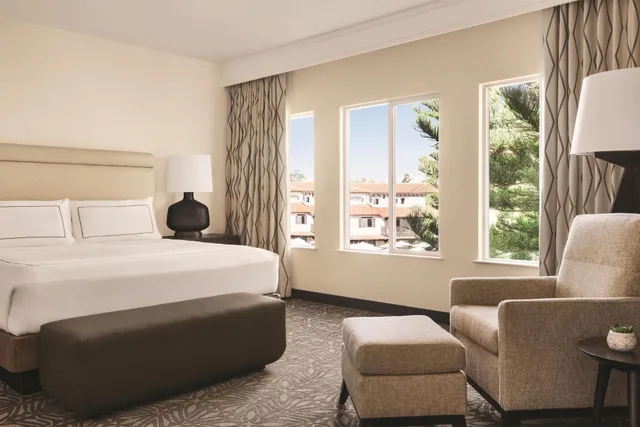 Presidential, Suite, Multiple Beds, Pool View، Zachari Dunes on Mandalay Beach, Curio Collection by Hilton 1/3