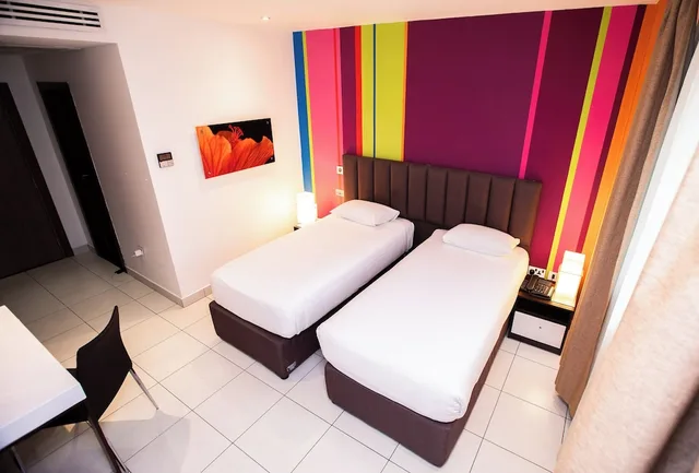 غرفة بسريرين منفصلين، Ibis Styles Accra City Airport 1/6