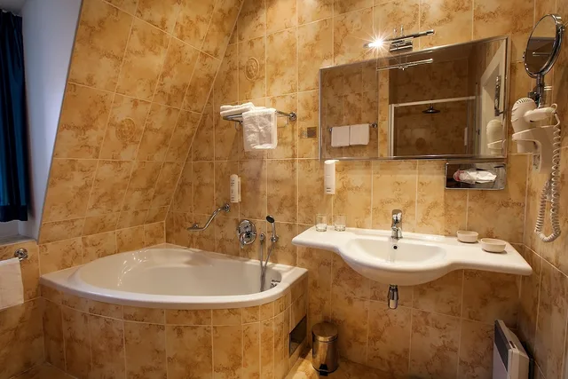غرفة سوبيريور بسرير كينج بإطلالة على المدينة، Tyn Yard Residence 4/7