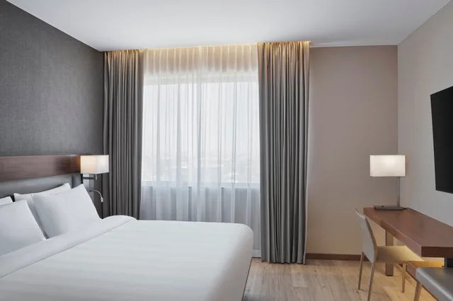 غرفة بسرير كينج بإطلالة على المدينة، Ac Hotel By Marriott Saltillo 2/9