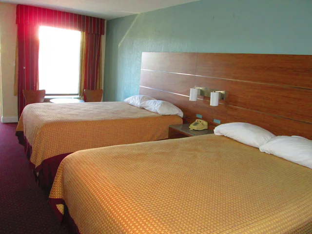 غرفة بسريرين كوين، Regency Inn Fort Walton Beach 1/10