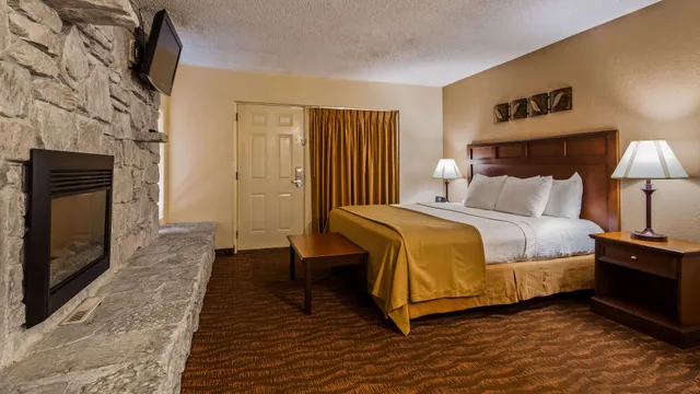 Suite, King and Double Bed, with Extra Double Bed, Best Western Center Pointe Inn 8/10