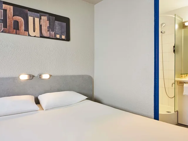 غرفة بسرير مزدوج، Ibis Budget Versailles Chateau Saint Cyr 2/4