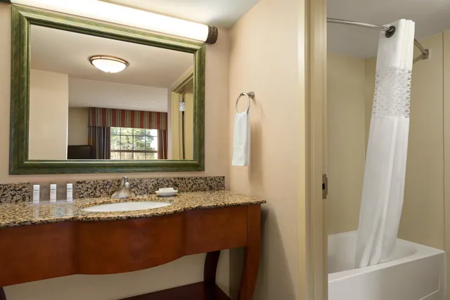 استوديو بسرير كينج، Hampton Inn And Suites Williamsburg Central 4/5