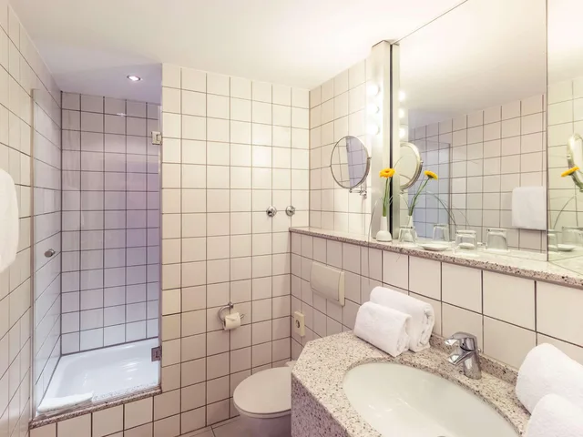غرفة بريميوم بسرير كوين، Mercure Hotel Koeln City Friesenstrasse 4/4
