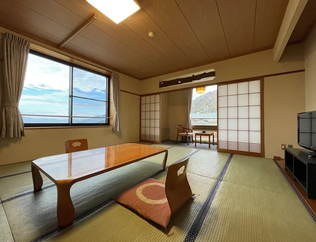 غرفة يابانية بفرشتي فوتون بأرضية تاتامي، Hotel Omodaka 1/1