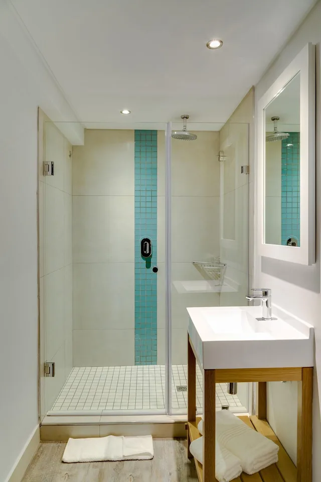 غرفة بسرير مزدوج، Protea Hotel by Marriott Cape Town Sea Point 4/4