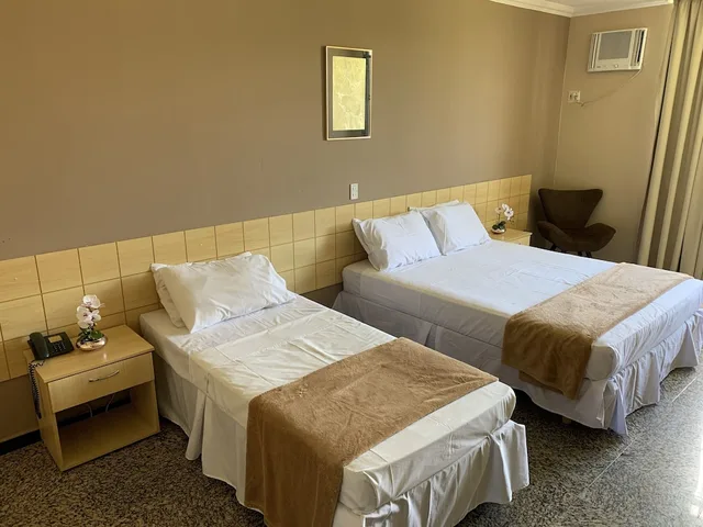 1 Bedroom, Deluxe, Quadruple, Accessible, Diplomat Hotel 4/10