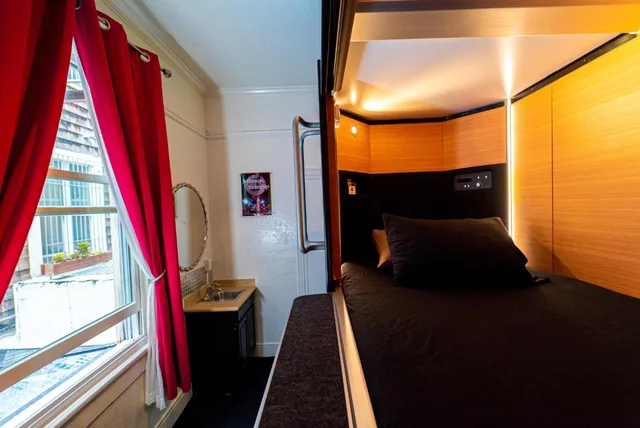 Capsule, Female Dorm, Single, 2 Pods, Music City Hotel 1/1