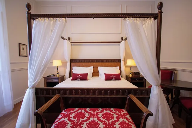 جناح ملكي، Hotel Solar do Império 2/4