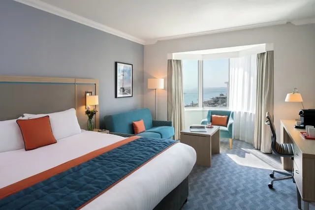 Senior, Studio, Suite, King Bed, Sea View، Leonardo Royal Hotel Brighton Waterfront 1/9