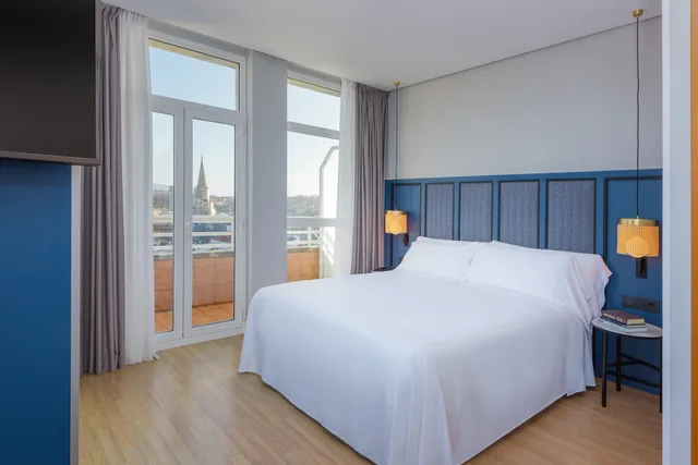 لوفت بسرير كوين بإطلالة على البحر، Hotel San Sebastian Orly, Affiliated by Melia 3/9