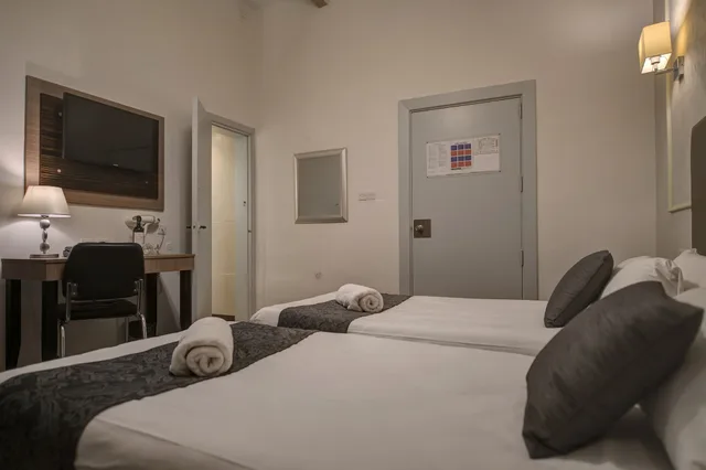 غرفة قياسية مفردة بسرير مزدوج، Europa Hotel 3/6